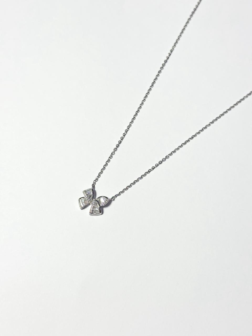 قلادة بالفضة