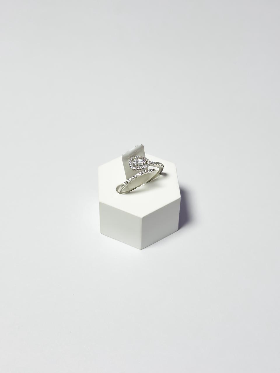 خاتم بالفضة