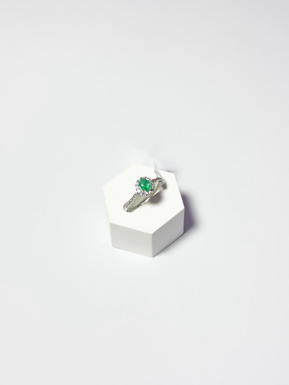 خاتم زمرد بالفضة