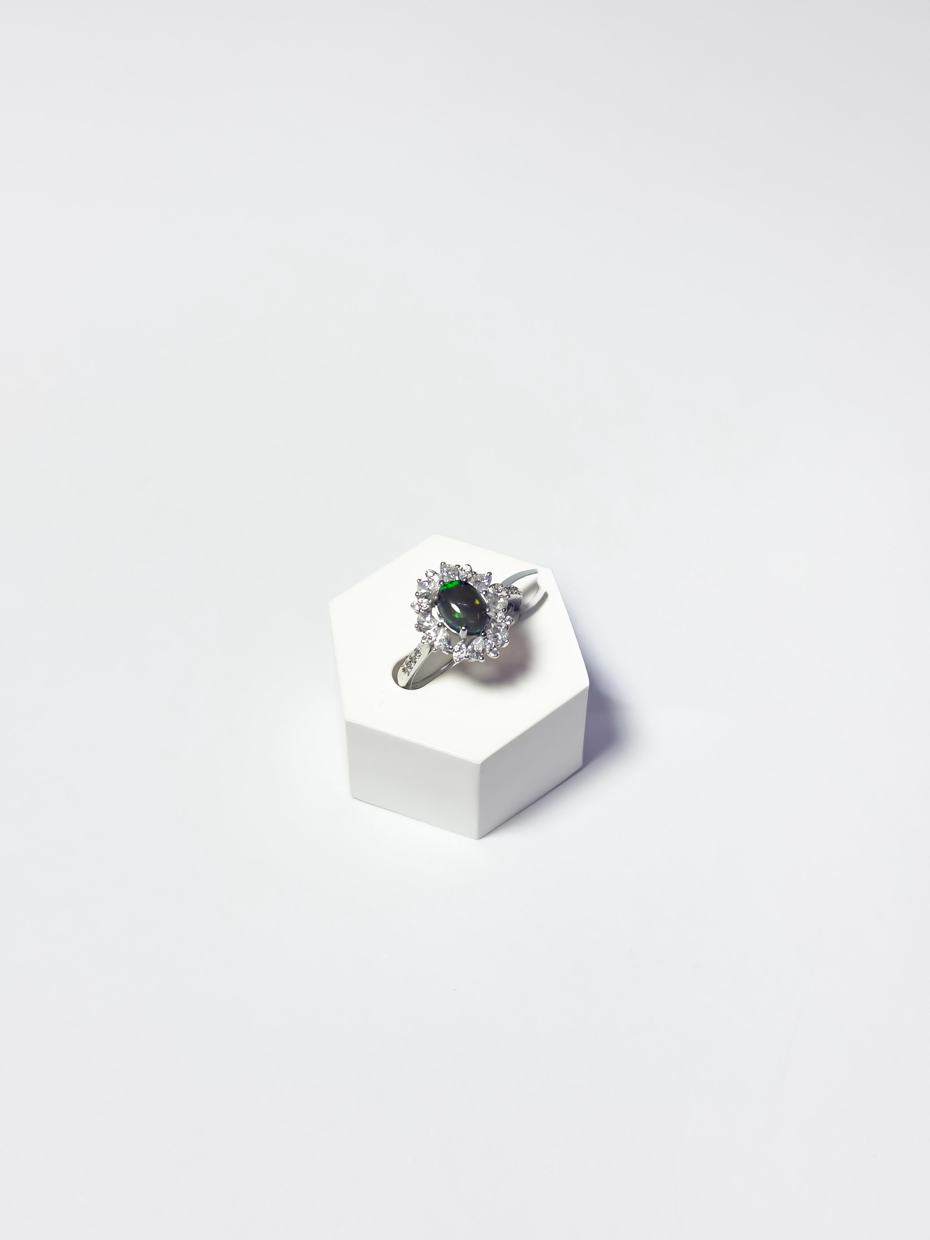 خاتم اوبال بالفضة 