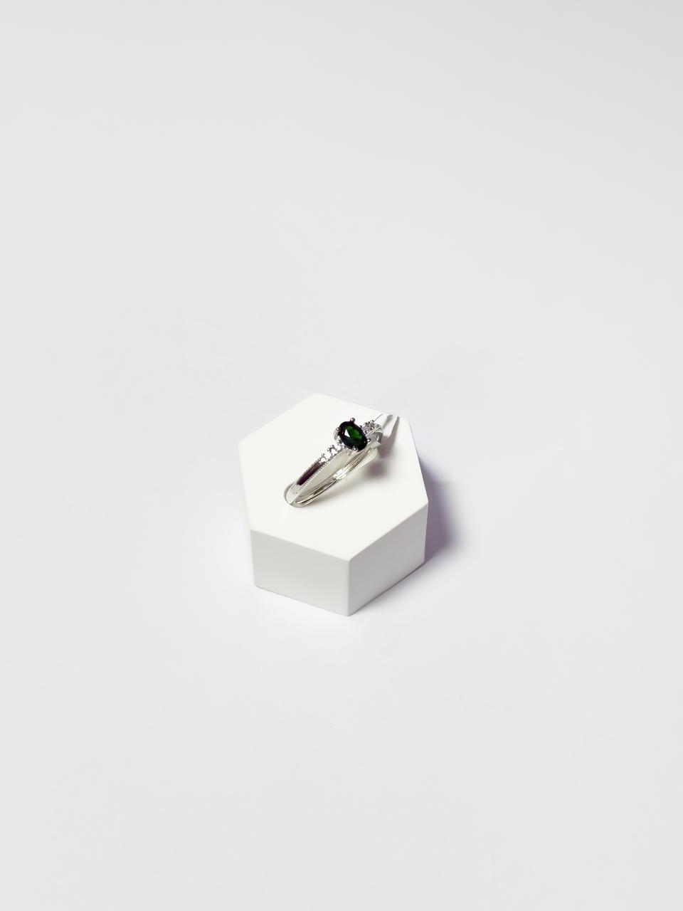 خاتم حجر زبرجد بالفضة