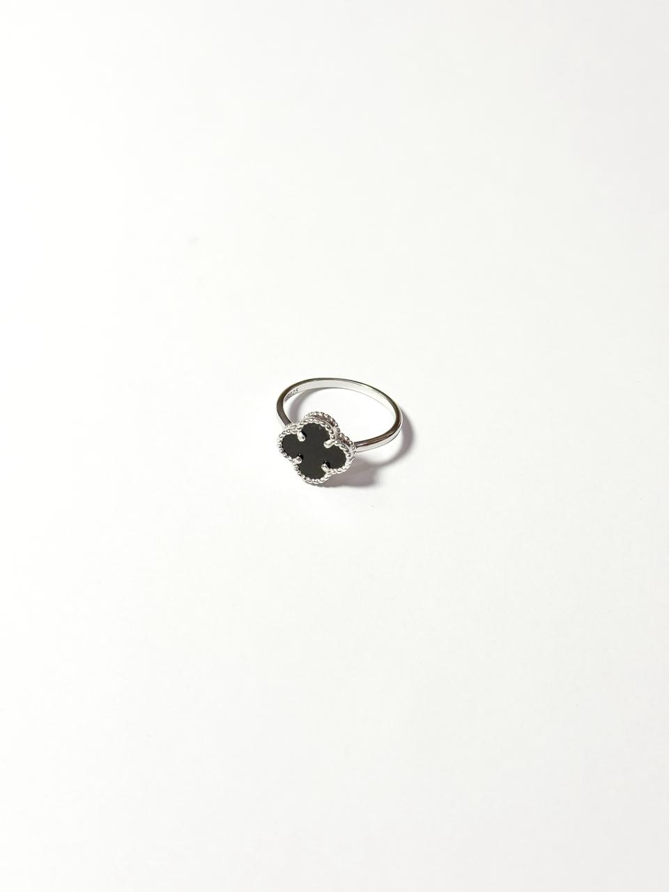 خاتم بالفضة