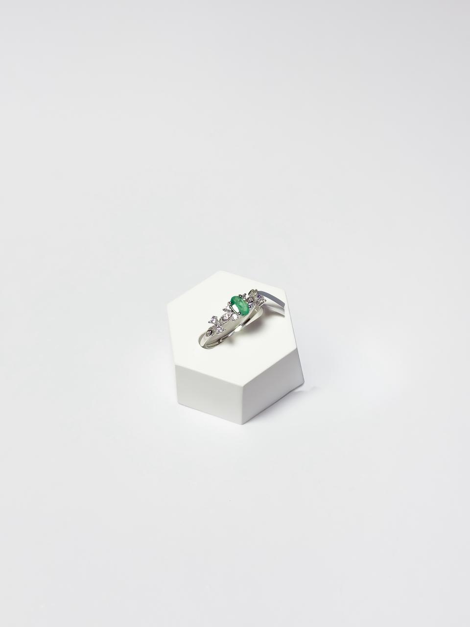 خاتم زمرد بالفضة