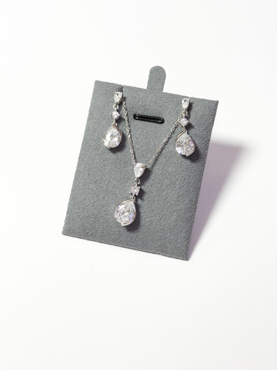 قلادة مع حلق بالفضة